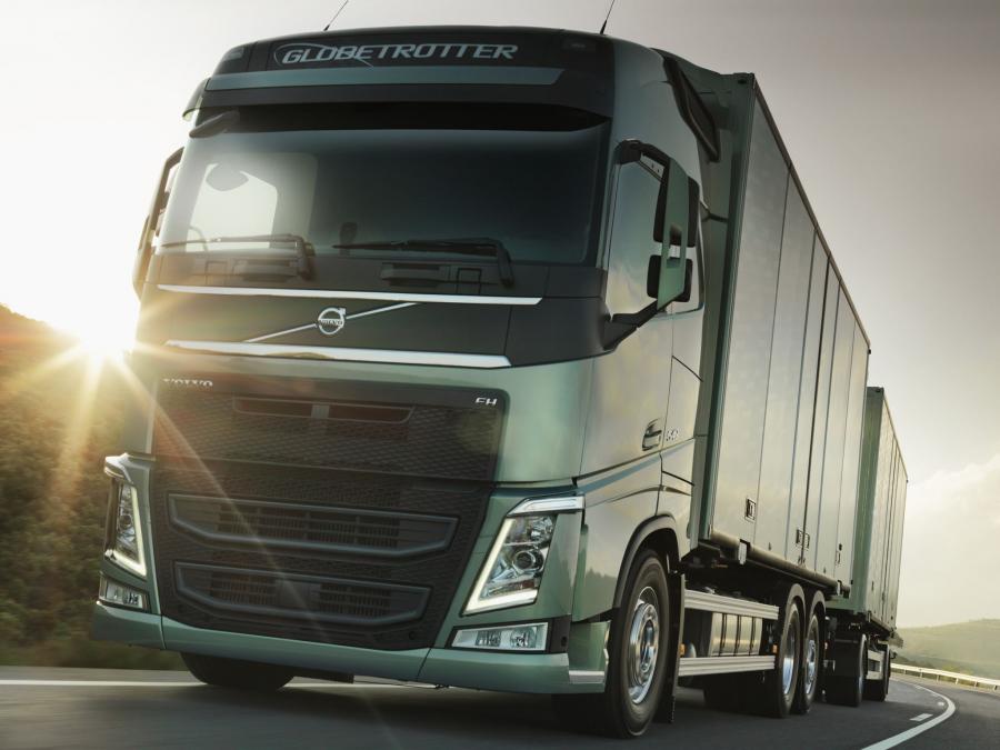 Volvo FH 540 6x2 2012 года  (фото 1 из 10)